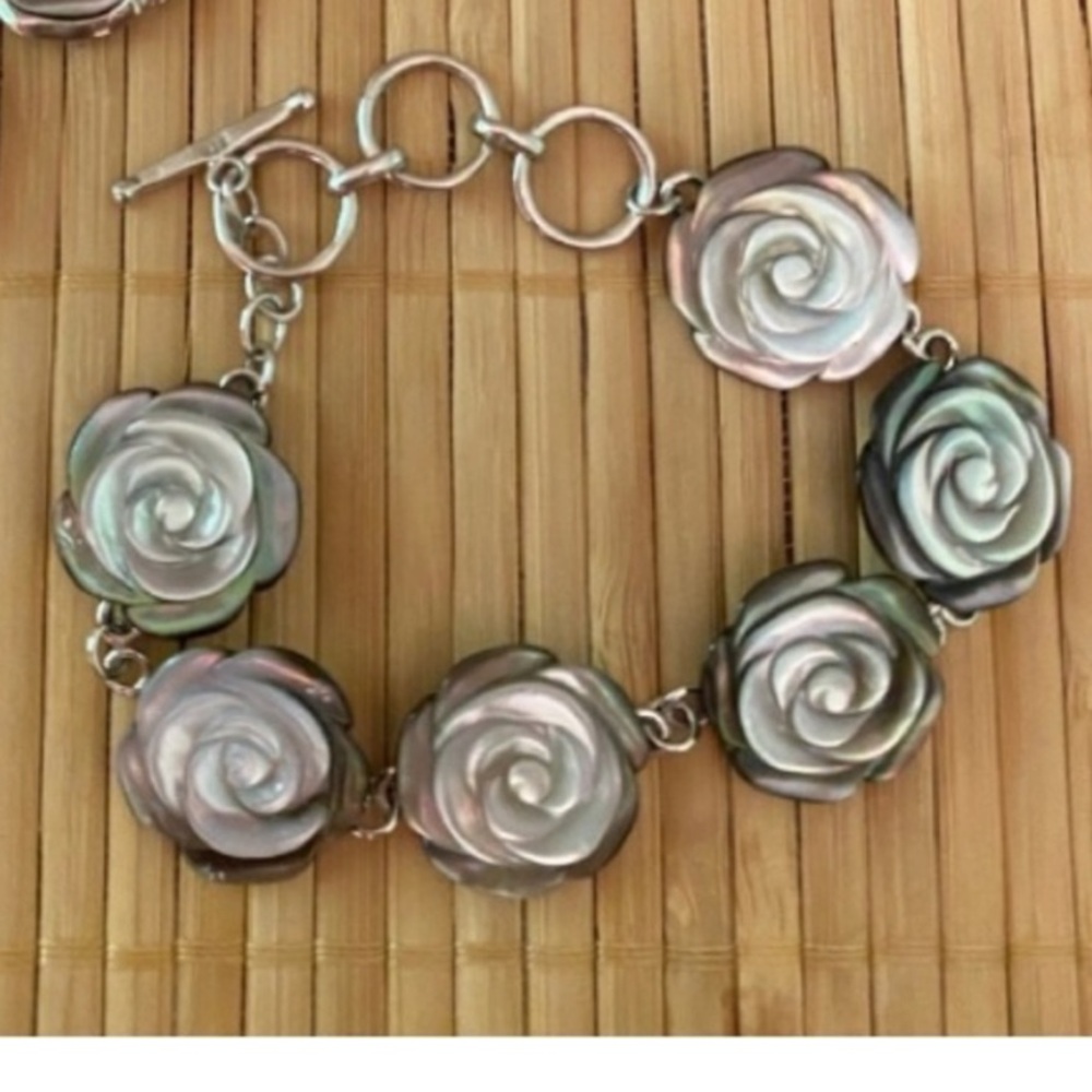 🧜🏻‍♀️Genuine Abalone Solid Sterling Silver Floral Rose Bracelet Only